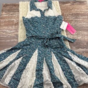 Betsey Johnson turquoise and white floral lacy dress size 6